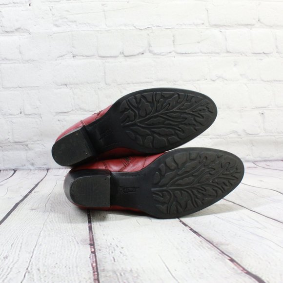 EARTH Red Leather Side Zip Heeled Ankle Booties Size 7.5 - Picture 9 of 9
